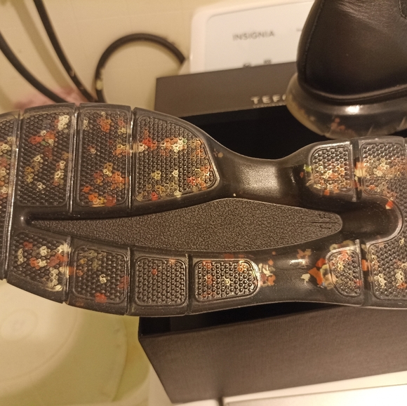 Tefors Black Chelsea Boots - Picture 6 of 8